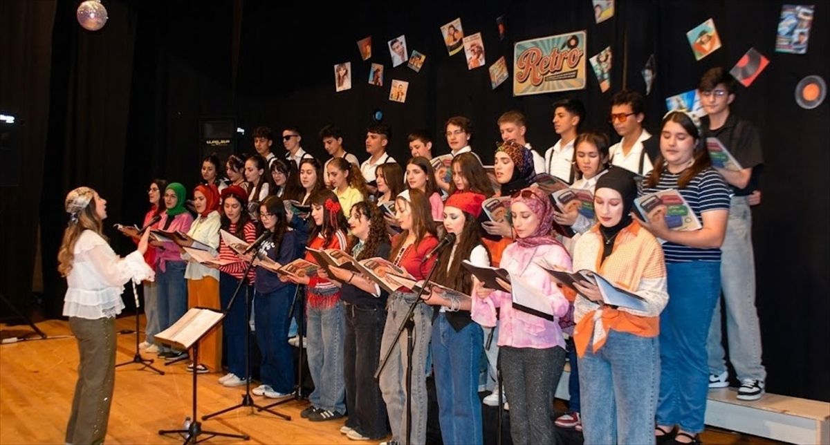 Boyabat\'ta nostalji şarkıları konseri