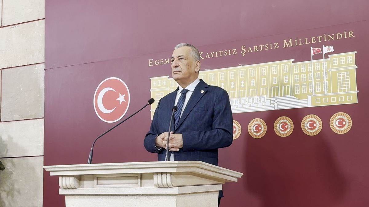 CHP Milletvekili Öztürkmen: Yargıya Saygı Demonstrasyonu