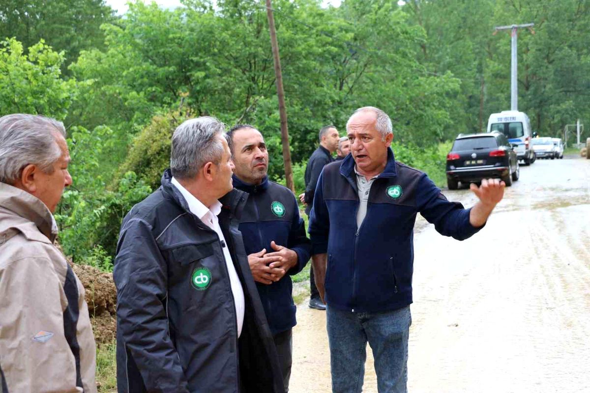 Cumayeri Belediyesi ekipleri sahada