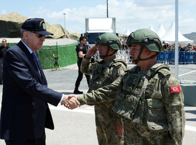 Cumhurbaşkanı Erdoğan: Ordumuzu güçlü ve donanımlı tutmamız gerektiğinin bilincindeyiz
