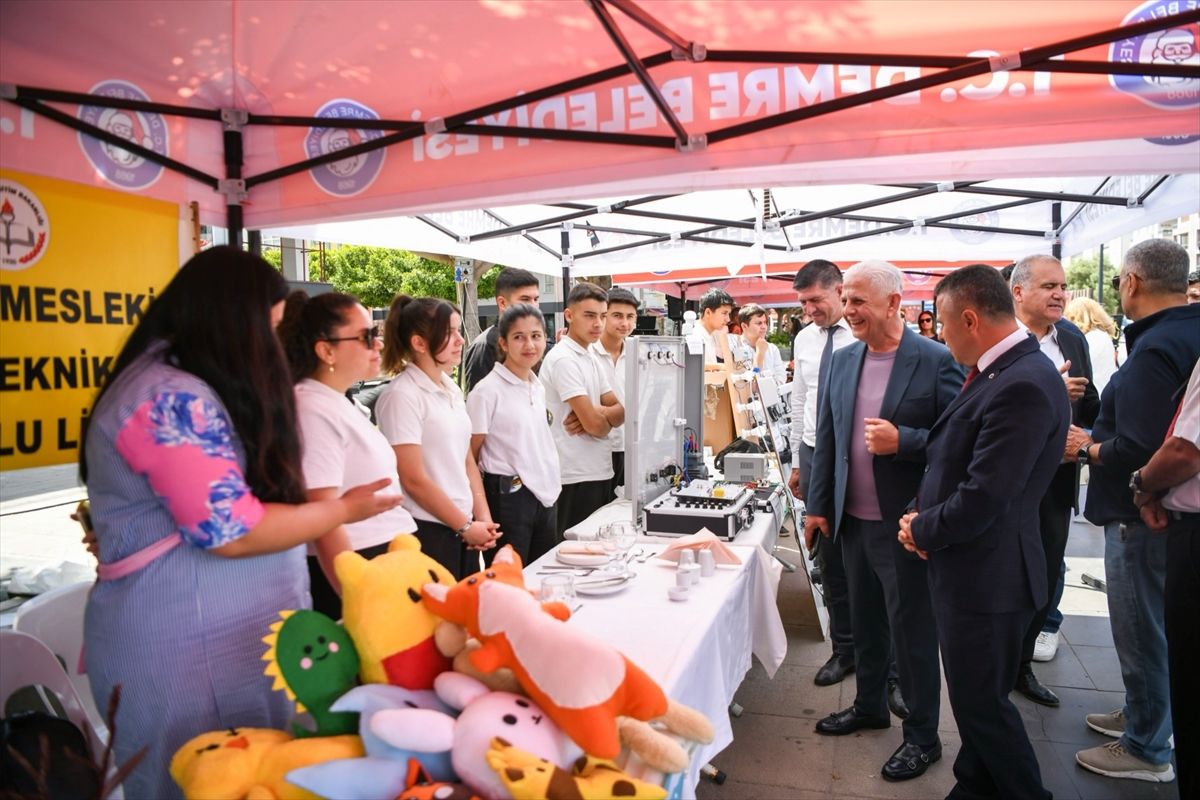 Meslek Fuarı ile El Sanatları Tanıtıldı