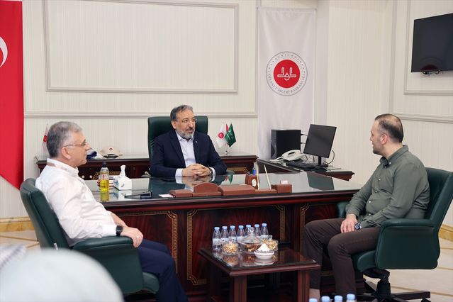 Diyanet Başkanı Mekke'de Hac Hizmetlerini İnceledi