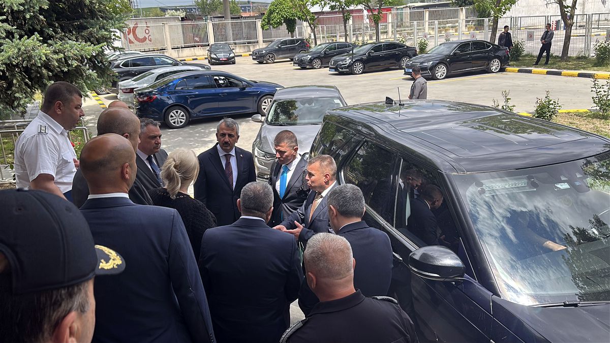 Yurt Dışına Çıkacaklar İçin Cezalar Ödenmeli