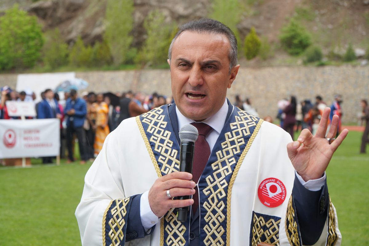 Gümüşhane Üniversitesi\'nde Mezuniyet Töreni