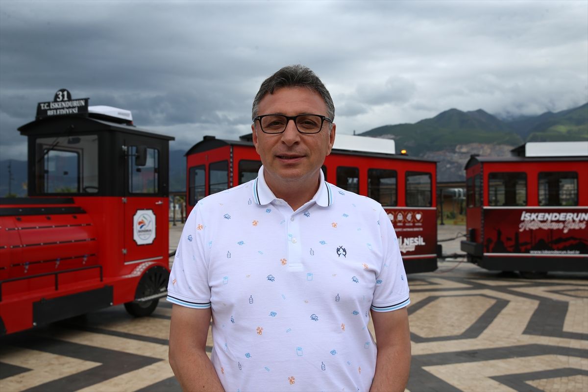 İskenderun\'da Ücretsiz Gezi Treni Hizmete Girdi