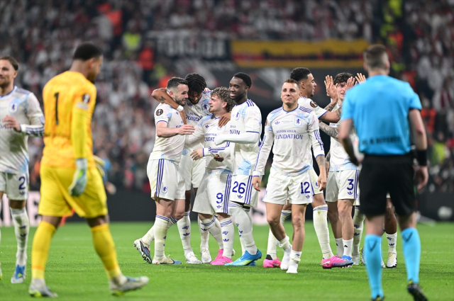 İstanbul'daki dev finalde 3 gol! Aston Villa, UEFA Avrupa Ligi şampiyonu