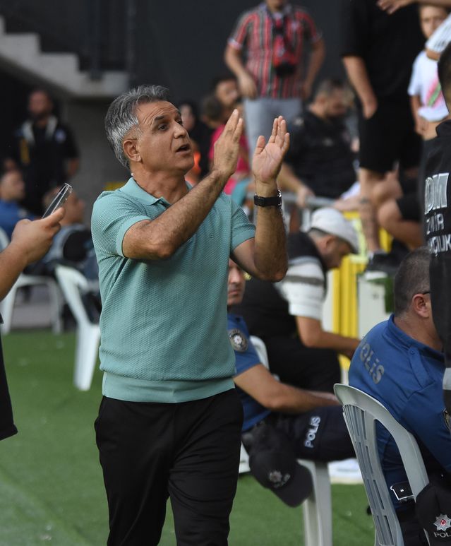 Karşıyaka'da Teknik Direktör Değişimi Belirsizliği