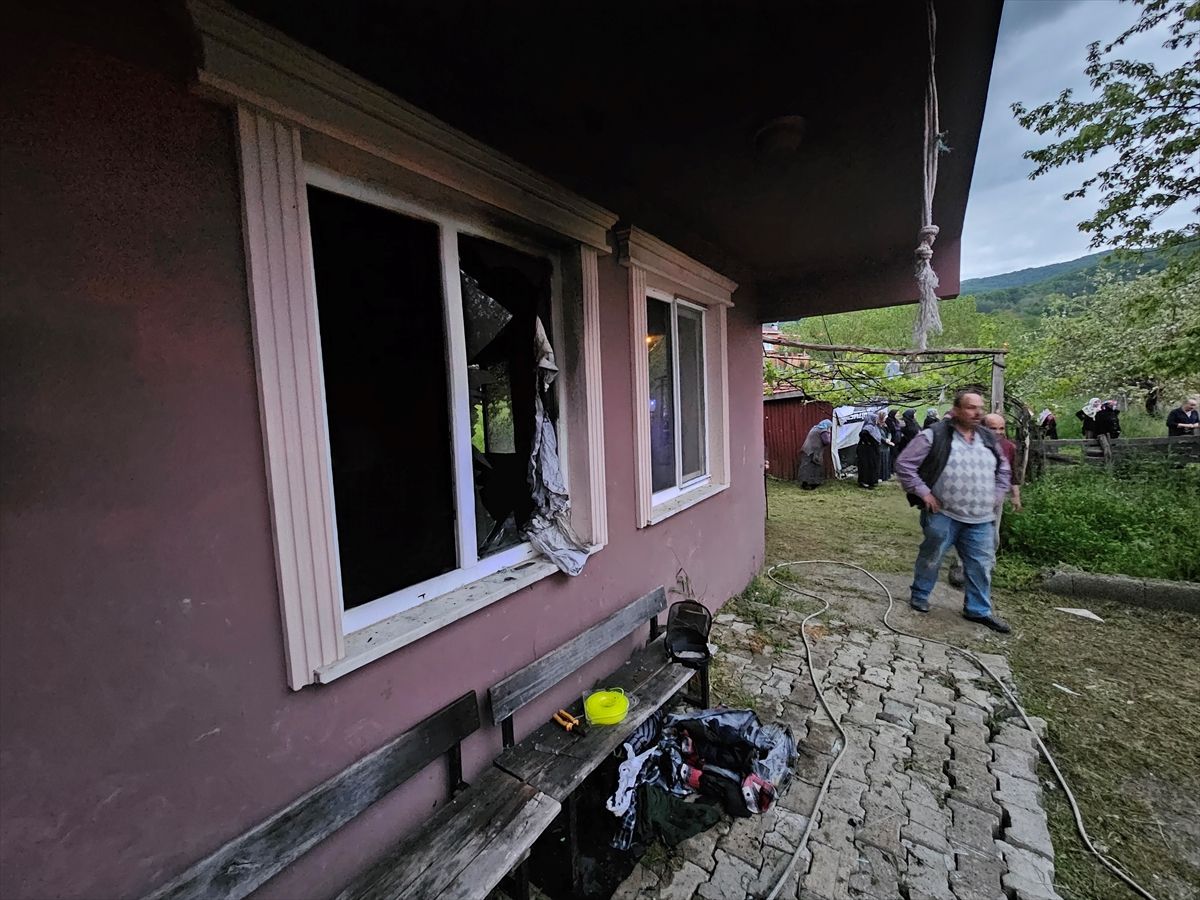 Benzin Bidonu Patladı: 4 Yaralı