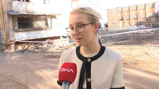Kiev'de 24 kişinin hayatını kaybettiği binanın enkazı görüntülendi