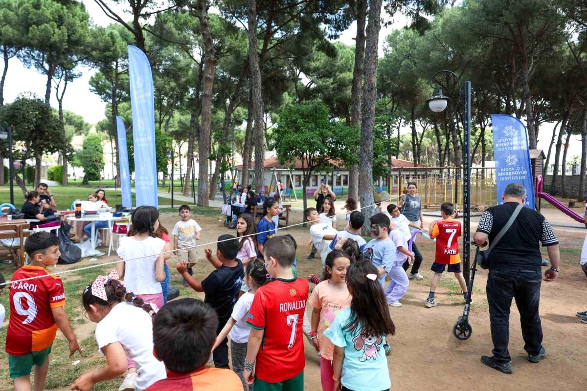 Öğrenciler Tekstil Park\'ta doyasıya eğlendi