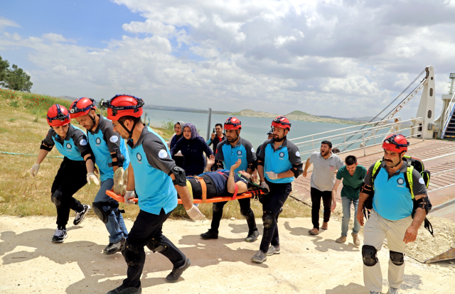 Şanlıurfa’da UMKE ekiplerinden gerçeğini aratmayan feribot kazası tatbikatı