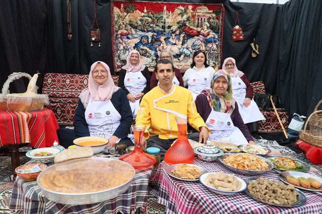 Edirne'de Türk Mutfağı Haftası bayram sofrası canlandırıldı