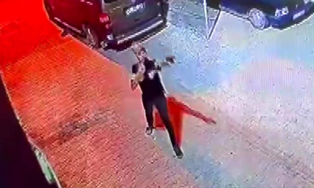 Adana\'da Silahlı Saldırı Panic