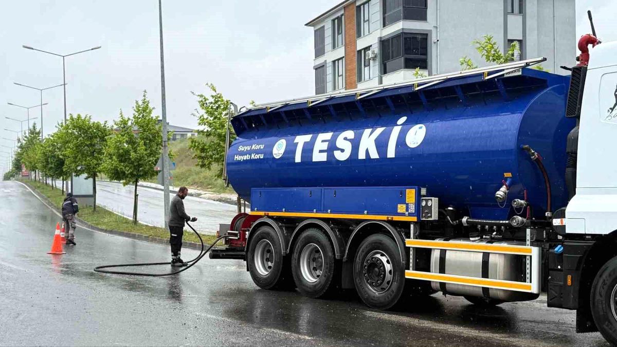 Tekirdağ\'da sağanak etkili oldu, ekipler teyakkuza geçti
