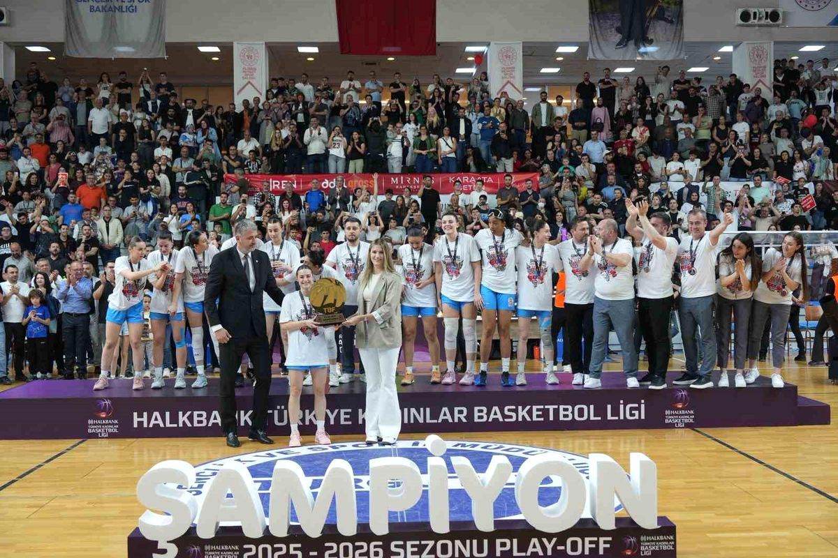 Turgutlu Belediyesi Kadın Basketbol Takımı, Süper Lig\'e yükseldi