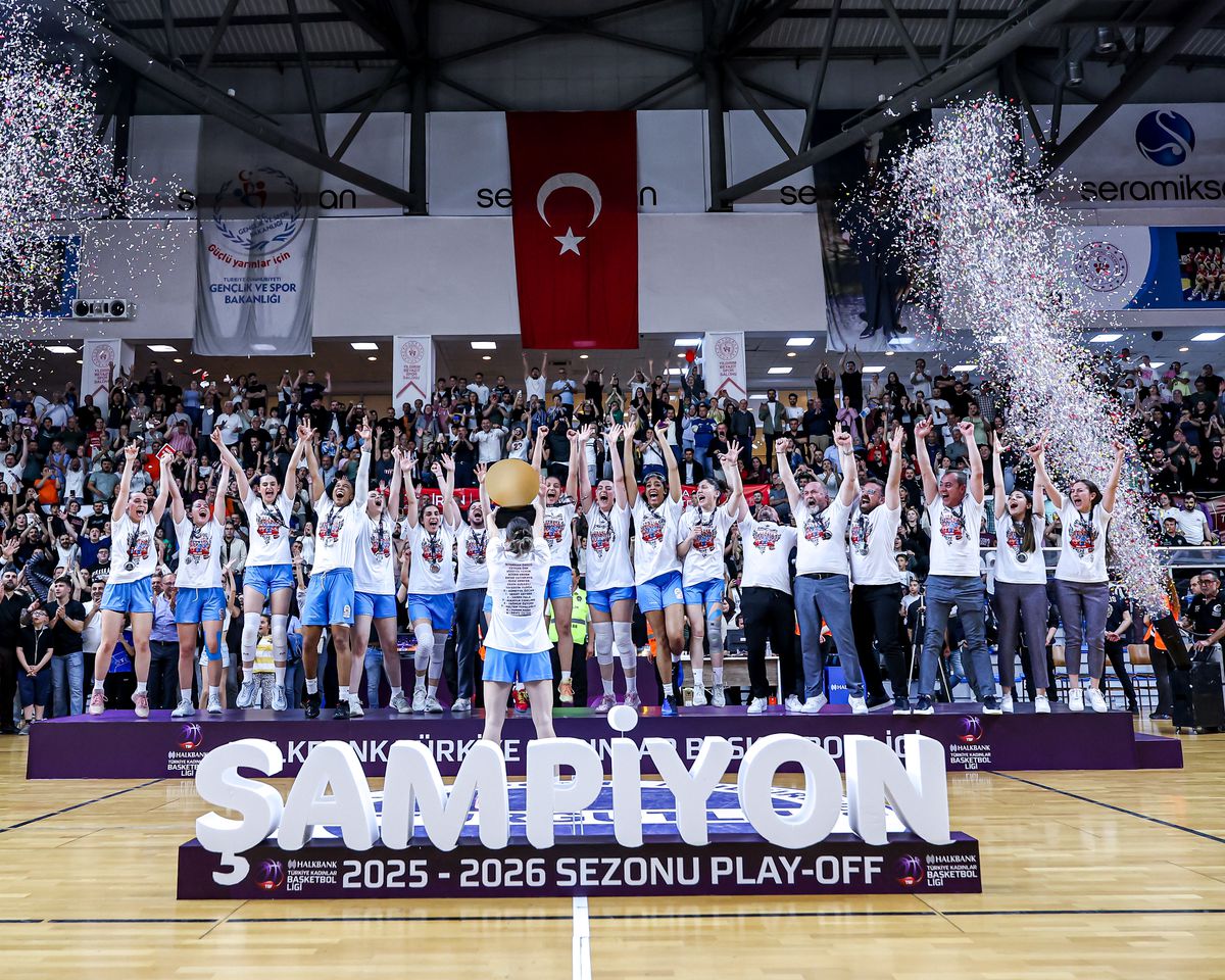 Turgutlu Belediyespor Süper Lig\'e Yükseldi