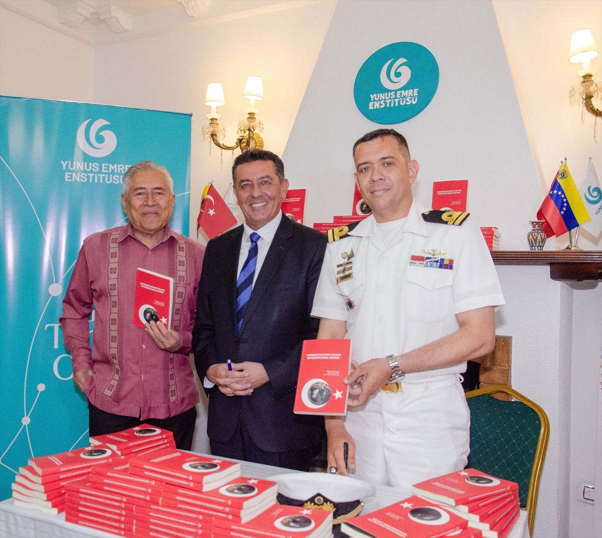 Atatürk Kitabı Venezuela\'da Lansmanını Yaptı