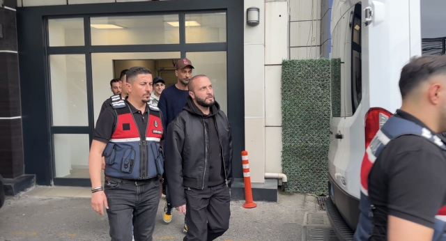 Ünlülere <a class='keyword-sd' href='/uyusturucu/' title='Uyuşturucu'>Uyuşturucu</a> Soruşturması: 19 <a class='keyword-sd' href='/gozalti/' title='Gözaltı'>Gözaltı</a>