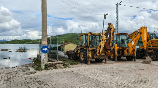 Almus Baraj Gölü'nün tamamen dolması nedeniyle bazı bölgeler su altında kaldı