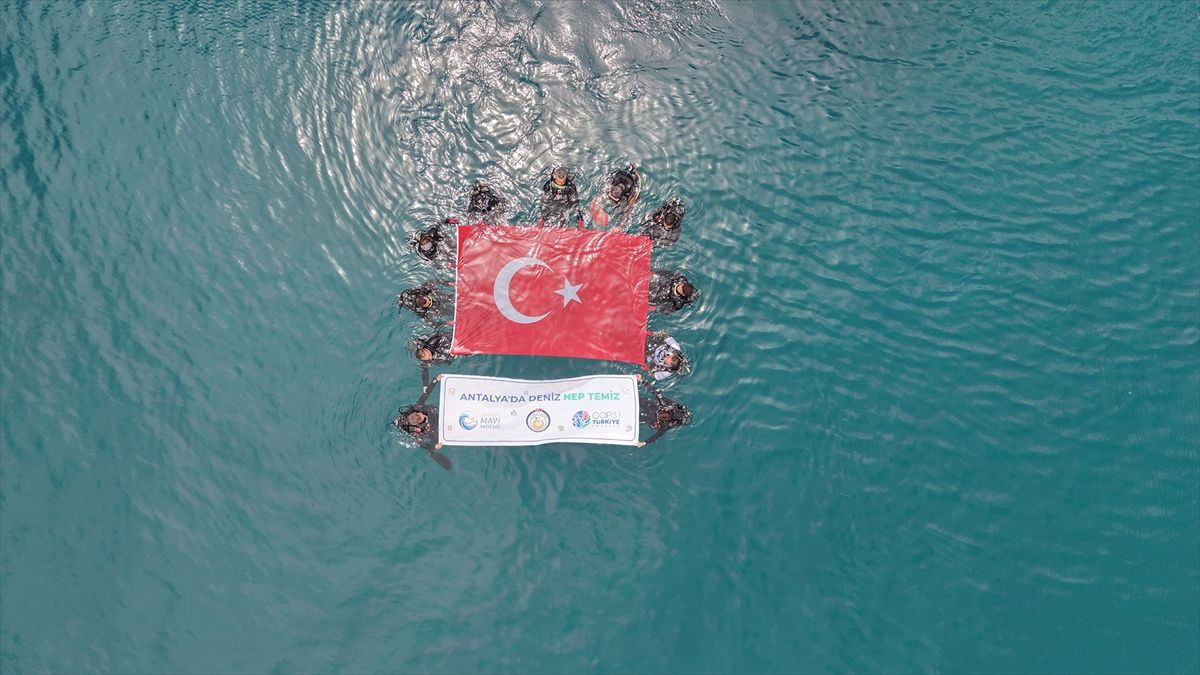 Kemer\'de Deniz Dibi Temizliği