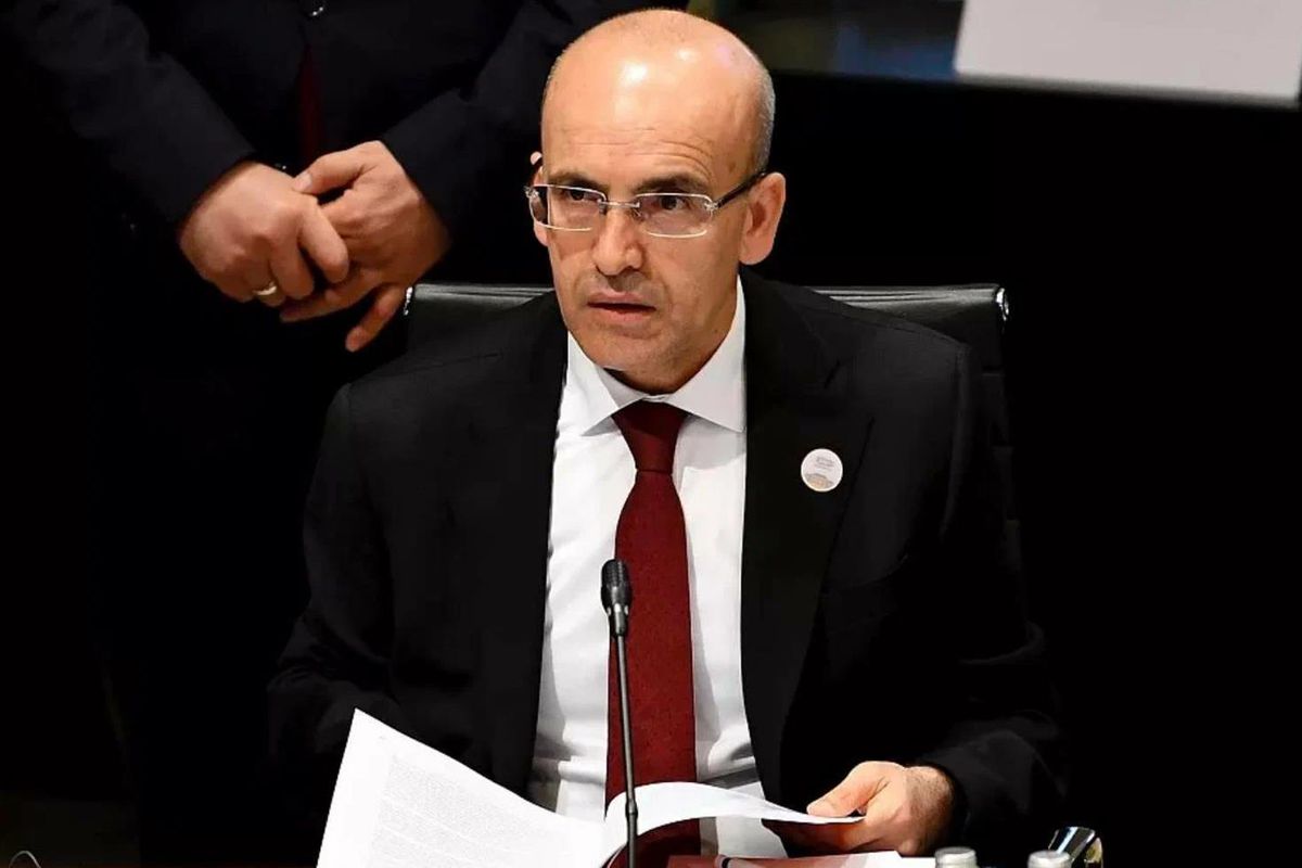 Bakan Şimşek, "mutlak butlan" kararı sonrası Finansal İstikrar Komitesi\'ni olağanüstü topladı