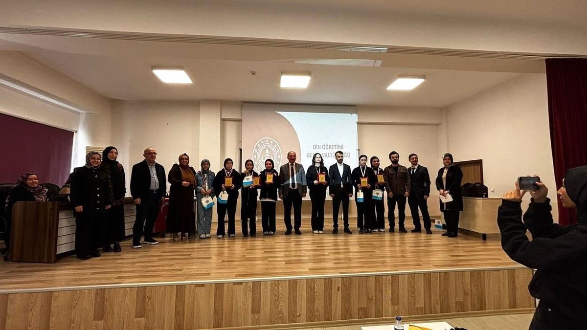 Bilecik’te Kur\'an Okuma Yarışması Ödülleri Verildi