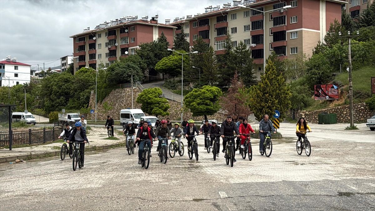 Çemişgezek\'te Bisiklet Turu