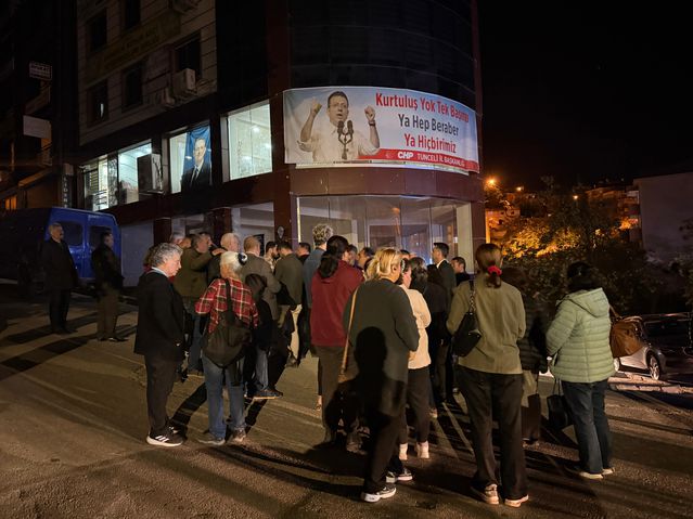 CHP Tunceli, Özgür Özel'e Destek Verdi