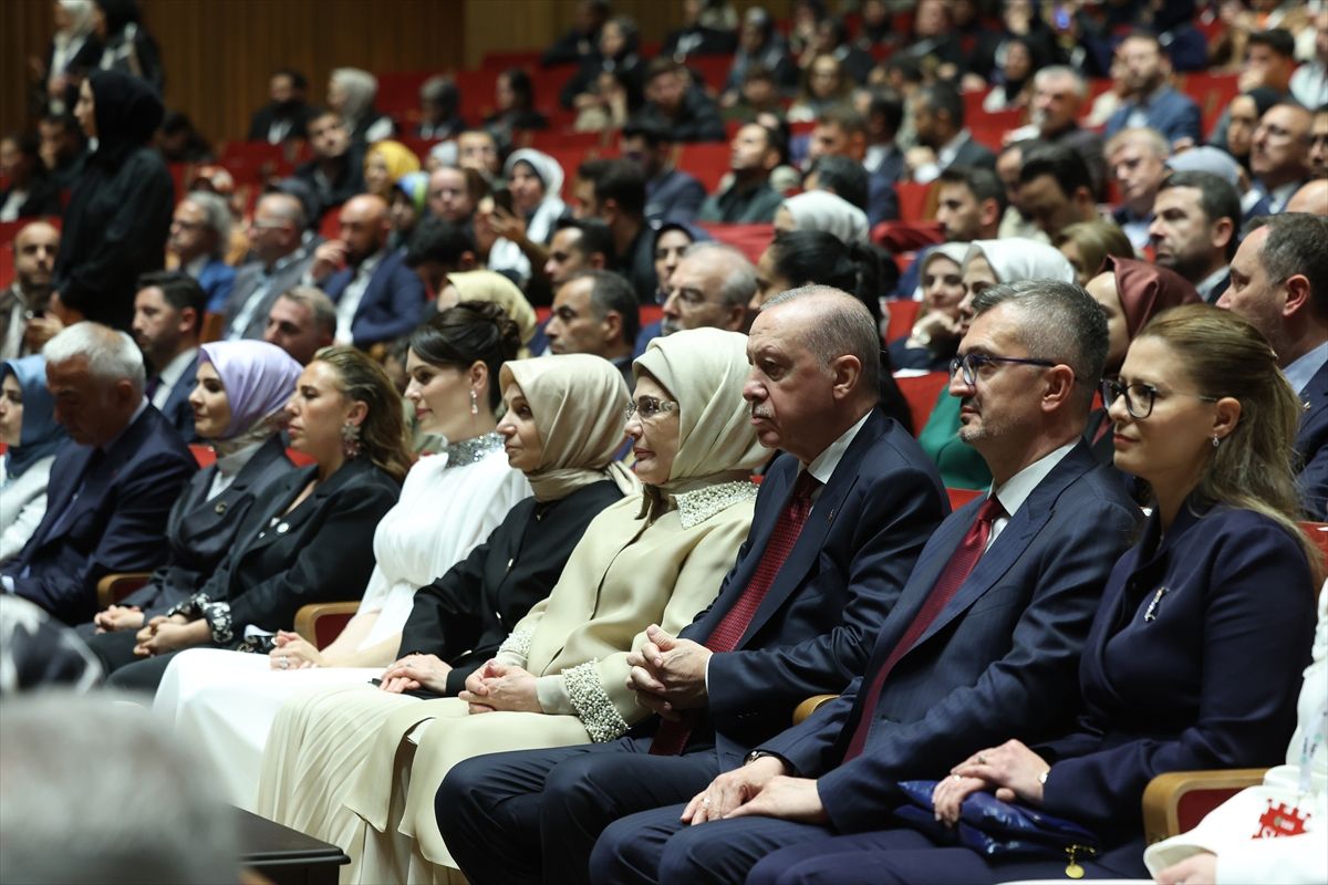 Emine Erdoğan\'dan \'Şule: Senin Hikayen\' dizisine övgü