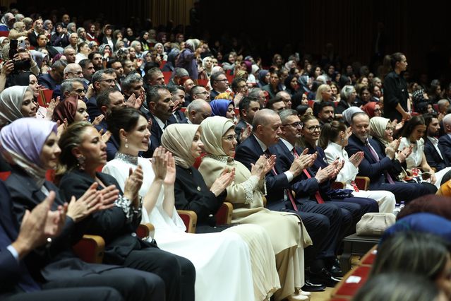 Emine Erdoğan, 'Şule: Senin Hikayen' Dizisinin Galasına Katıldı
