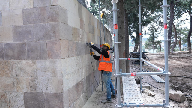 Kahramanmaraş Kalesi’nde restorasyon hızlandı: Tarihi miras yeniden ayağa kalkıyor