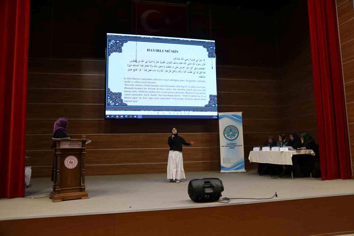 Kastamonu\'da Hadis Yarışması\'na Umre Ödülü