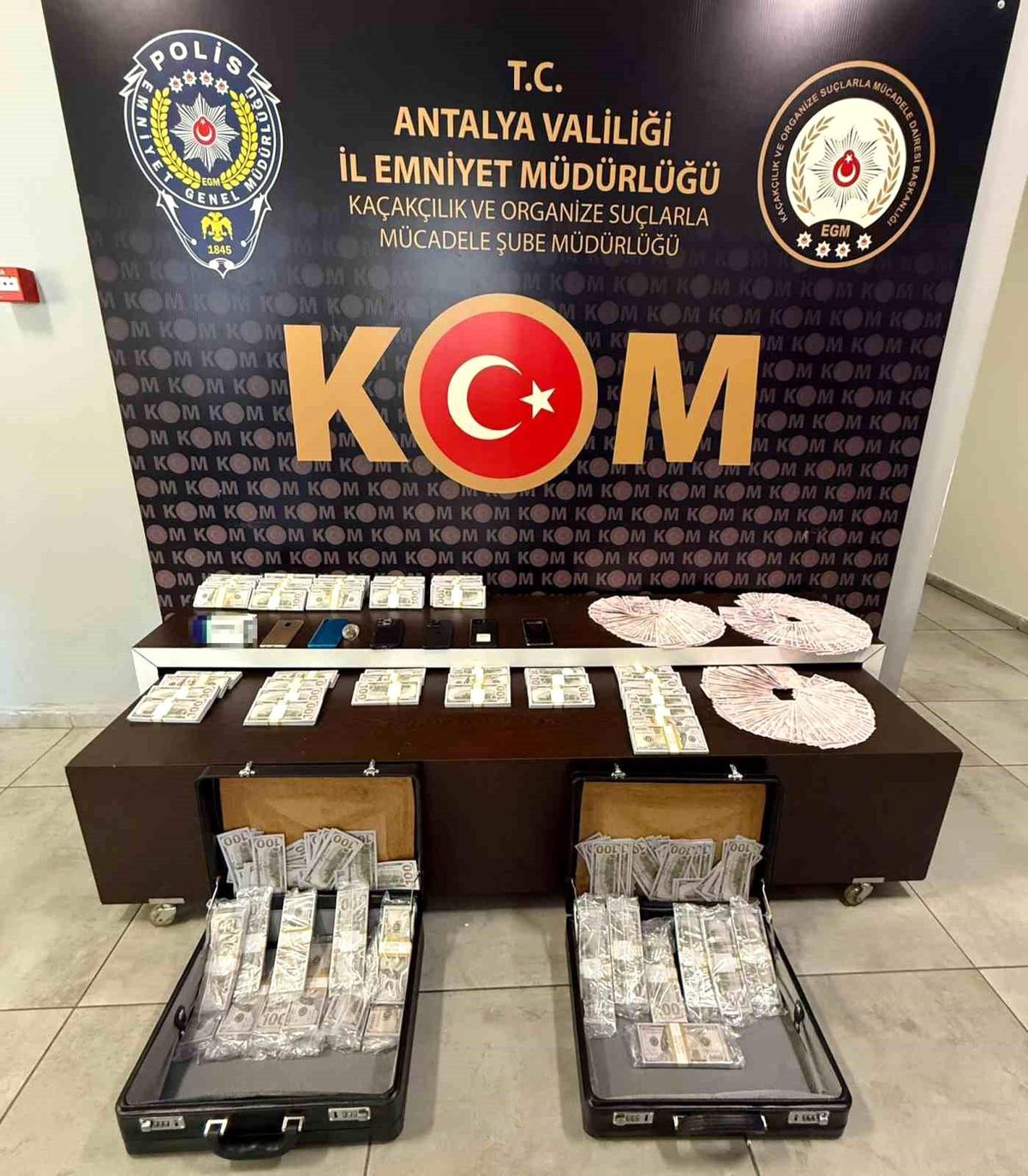 Antalya\'da Rüşvet Davasında Karar