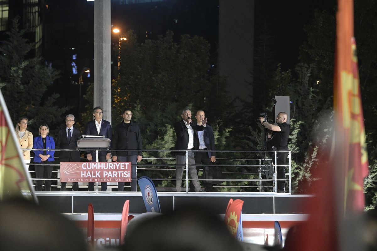 Özgür Özel: CHP\'nin Mücadelesi Türkiye\'nin Mücadelesidir