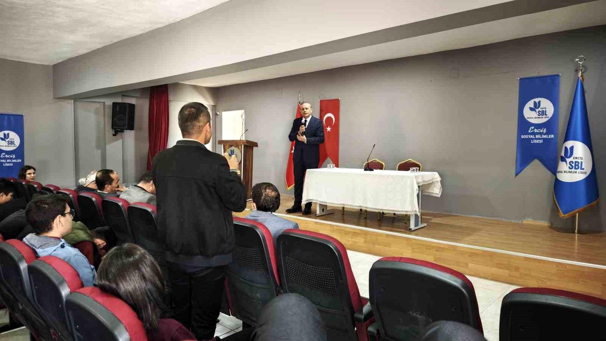 Elmastaş\'tan Kariyer Planlaması Tavsiyeleri