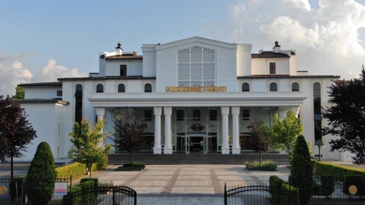 Düzce\'de Staj İptali İddiası: 21 Gözaltı