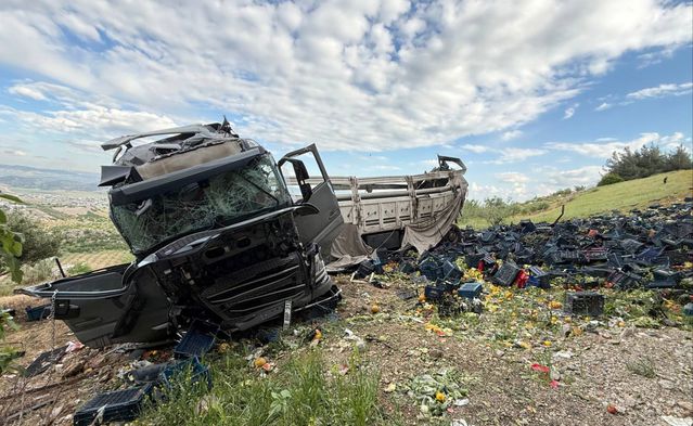 Gaziantep'te TIR Kazası: 2 Ölü, 2 Yaralı