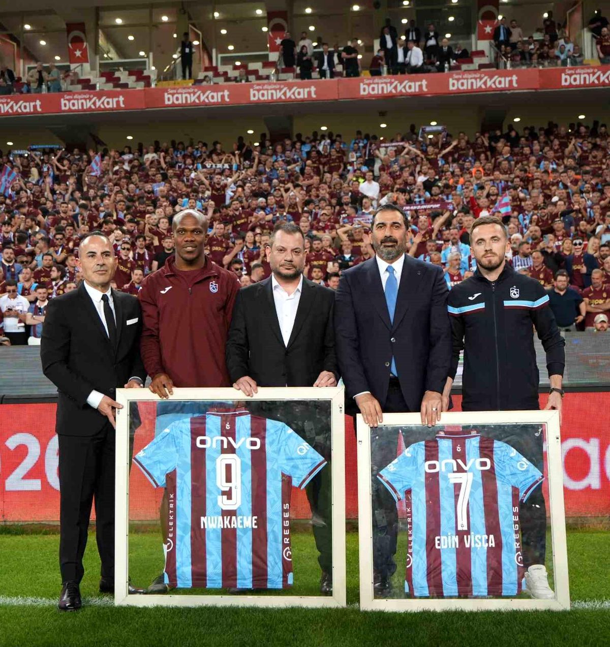 Nwakaeme ve Visca\'ya Teşekkür Plaketi