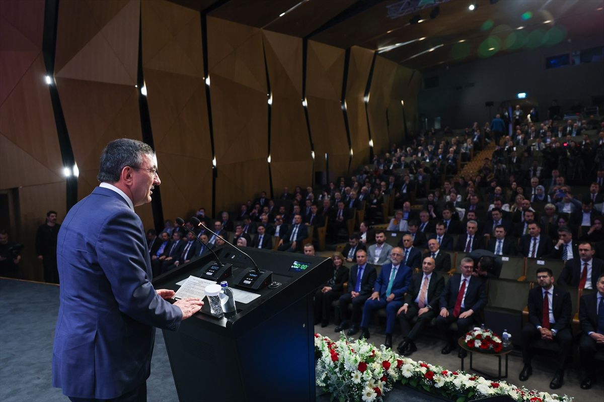 Erdoğan\'ın vizyoner ekonomi sözleri kitap oldu