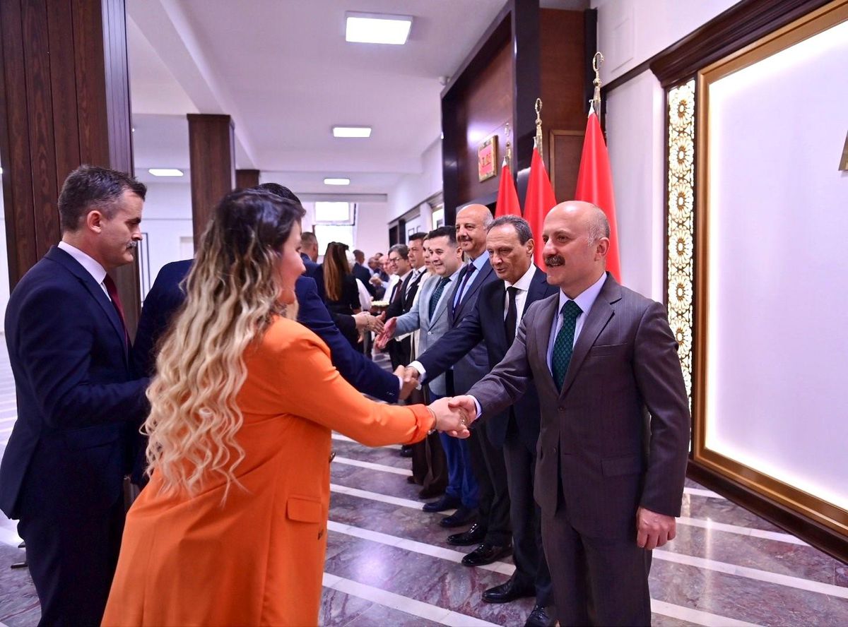 Vali Varol, Bayramda Çalışanlarla Buluştu