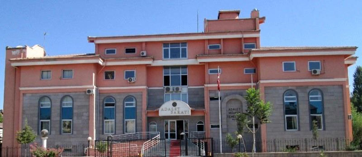 Gölbaşı\'nda Tefecilik Operasyonu: 7 Gözaltı
