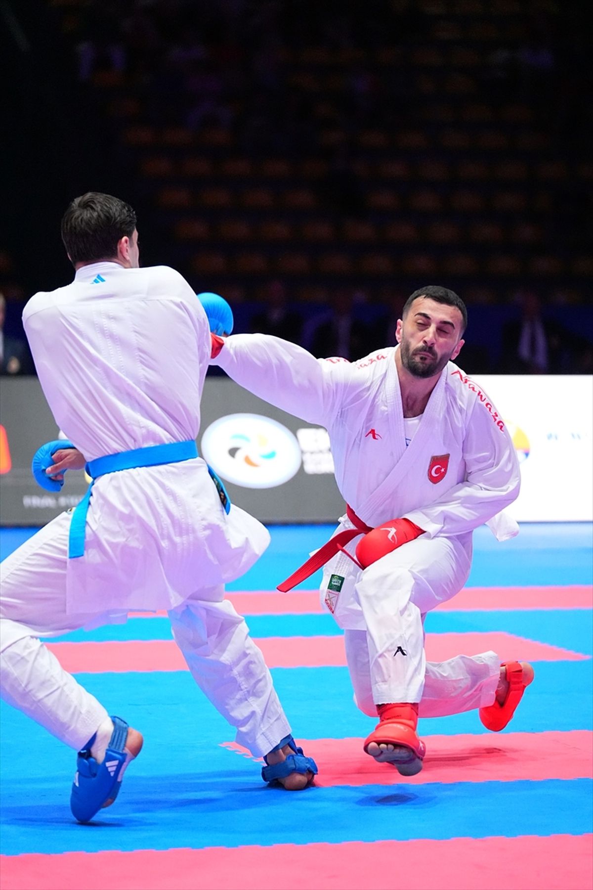 Uğur Aktaş Avrupa Karate Şampiyonası\'nda Gümüş Madalya Kazandı