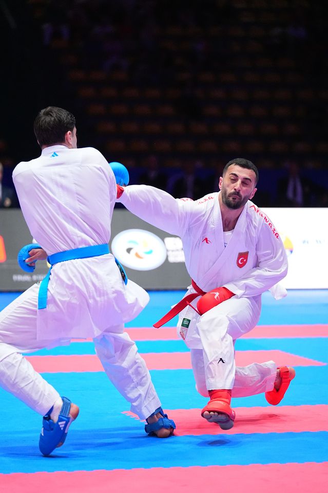 Uğur Aktaş'tan Gümüş Madalya