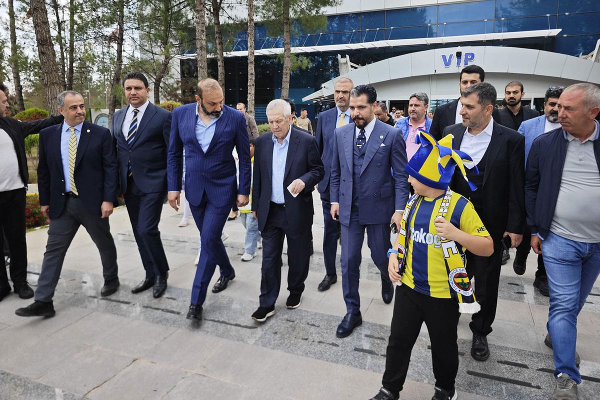 Aziz Yıldırım özel uçakla Şanlıurfa\'ya gitti
