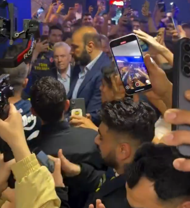 Aziz Yıldırım Şanlıurfa Fenerbahçeliler derneğine giriş yaptı! Salonda adım atacak yer kalmadı