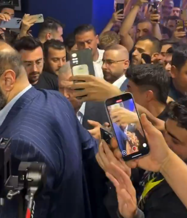 Aziz Yıldırım Şanlıurfa Fenerbahçeliler derneğine giriş yaptı! Salonda adım atacak yer kalmadı