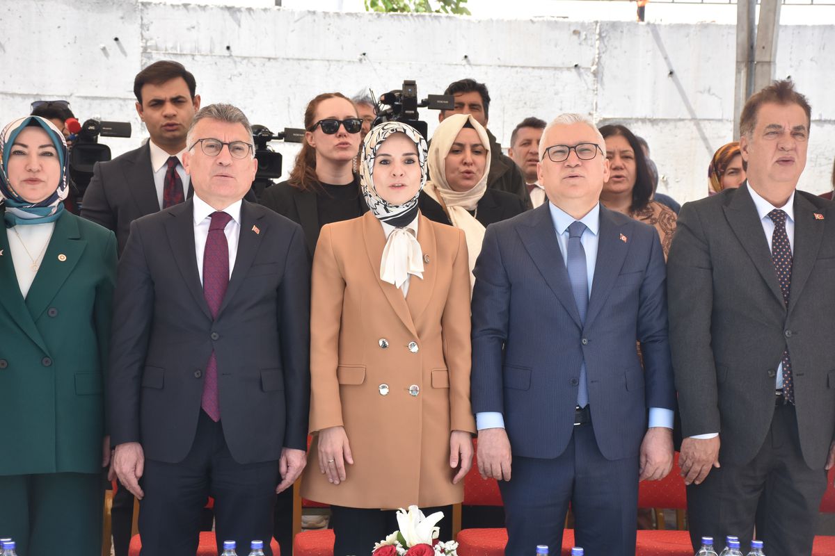 Bakan Göktaş\'tan Gemerek Huzurevi Açılışı