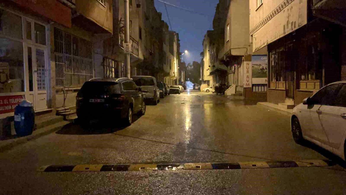 Bursa\'da Trafik Kazası: 4 Yaşındaki Kız Ağır Yaralandı