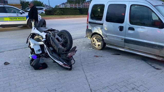 İnegöl'de Motosiklet Kazası: İki Yaralı