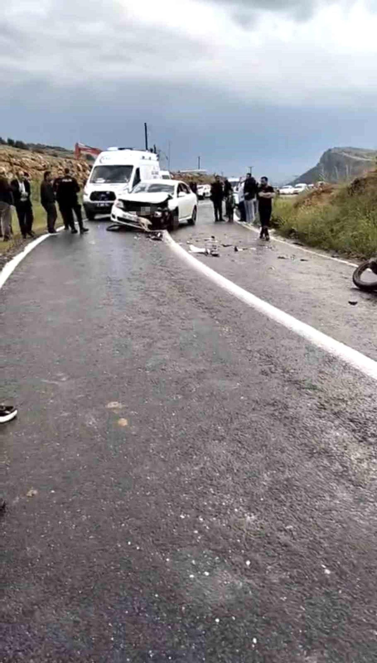 Çermik\'te motosikletle otomobil çarpıştı: 1 yaralı